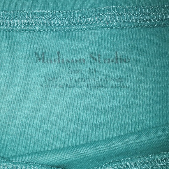 Cropped Tee - Picture 2 of 2